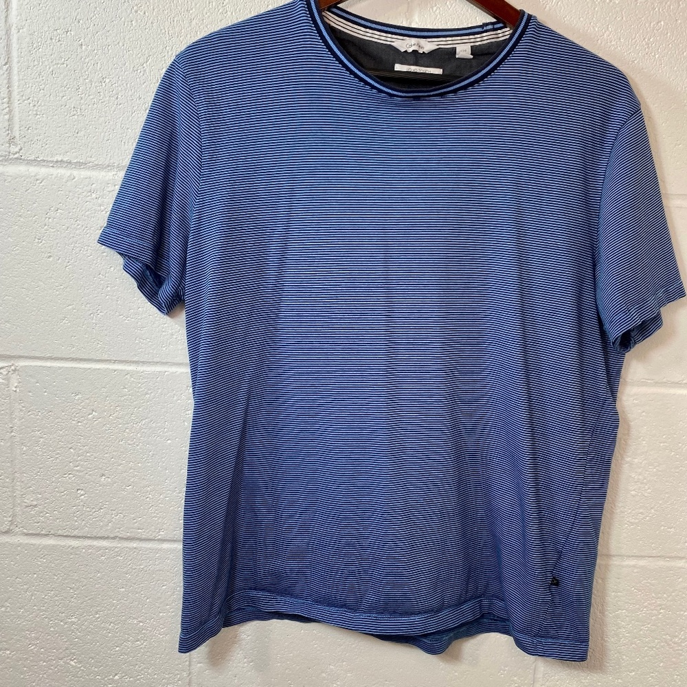Calvin Klein Men's Blue Striped Short Sleeved Shirt Size LARGE